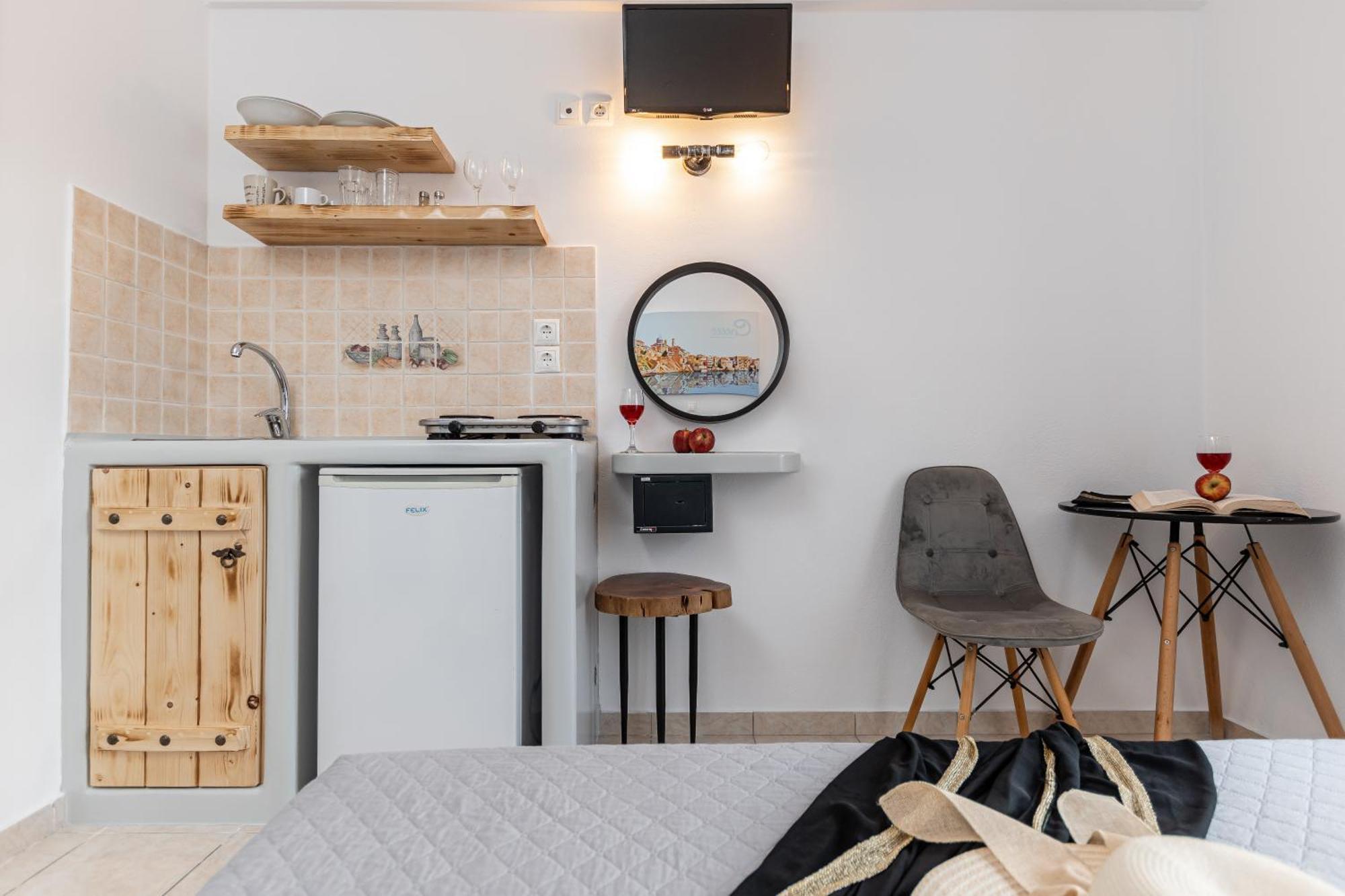 Pension Irene 2 Naxos City ภายนอก รูปภาพ